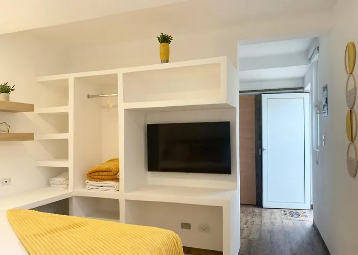 Silver Sun Apartment